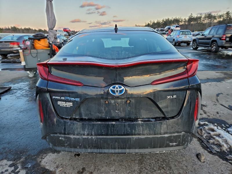 Фото 6 - TOYOTA PRIUS