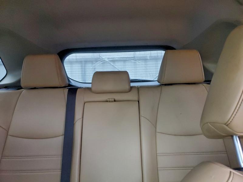 Фото 10 - TOYOTA RAV4