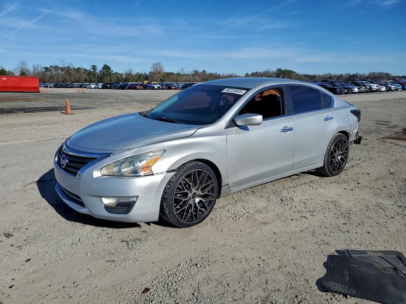 Фото 1 - NISSAN ALTIMA