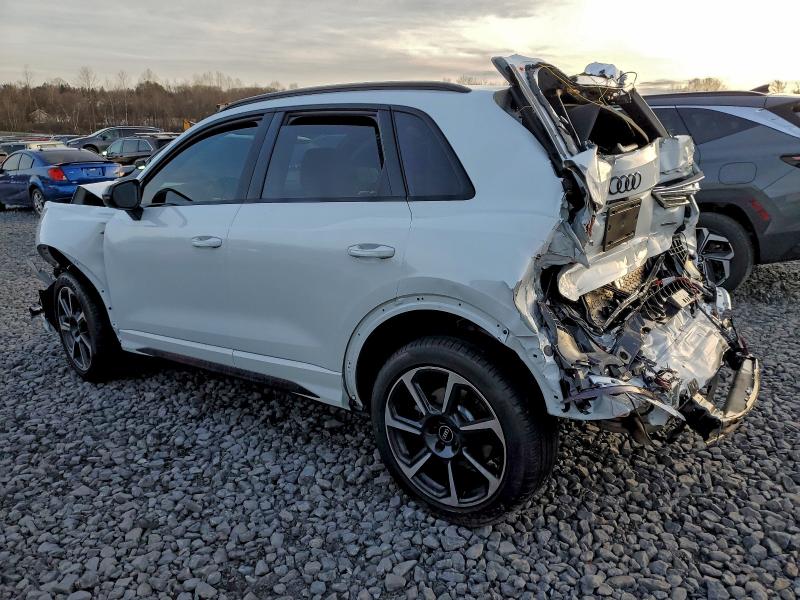 Фото 2 - AUDI Q3