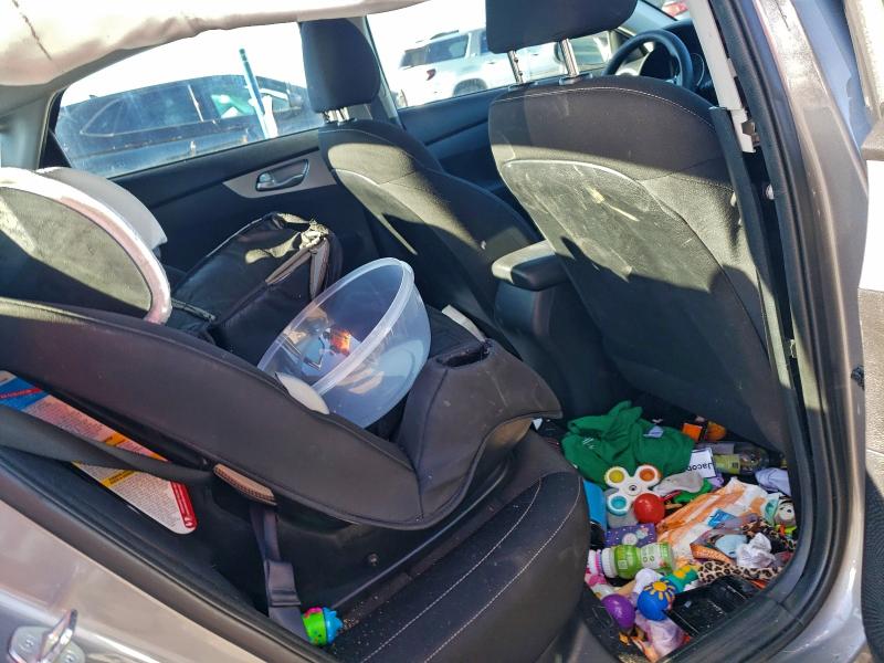 Фото 10 - KIA FORTE