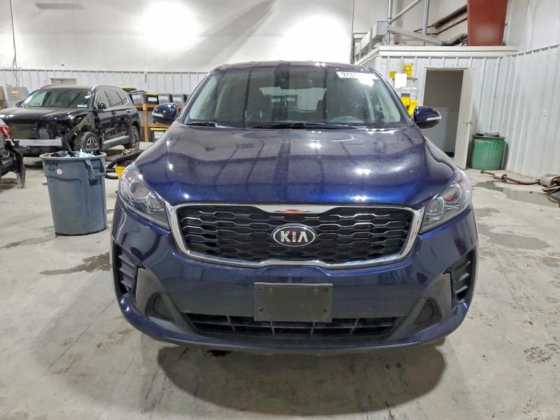 Фото 5 - KIA SORENTO