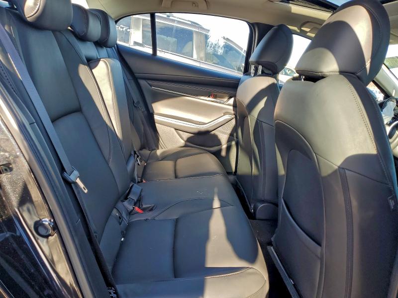 Фото 10 - MAZDA 3