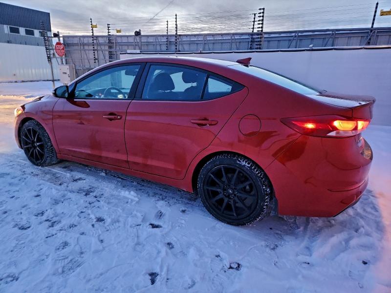 Фото 2 - HYUNDAI ELANTRA