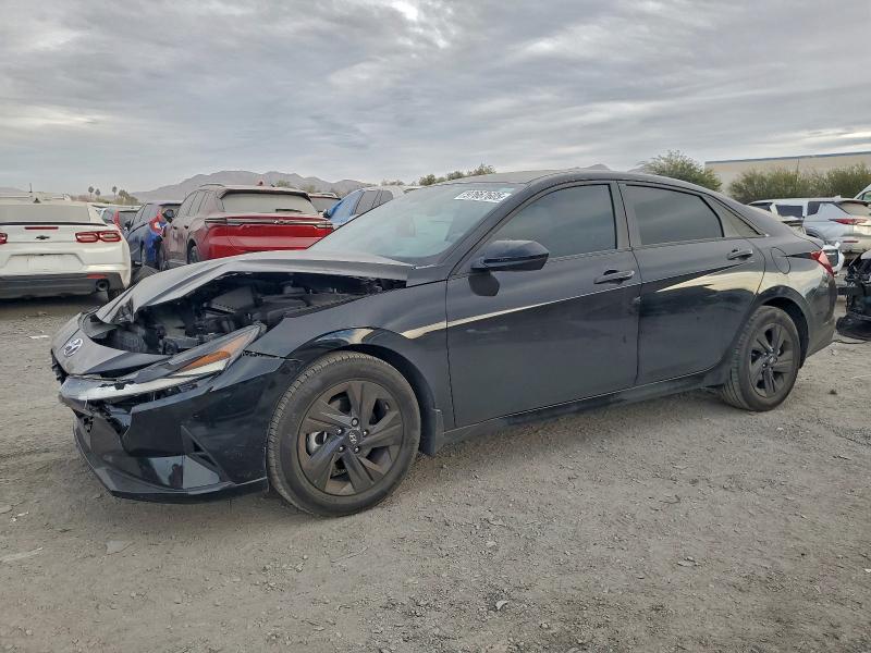 Фото 1 - HYUNDAI ELANTRA