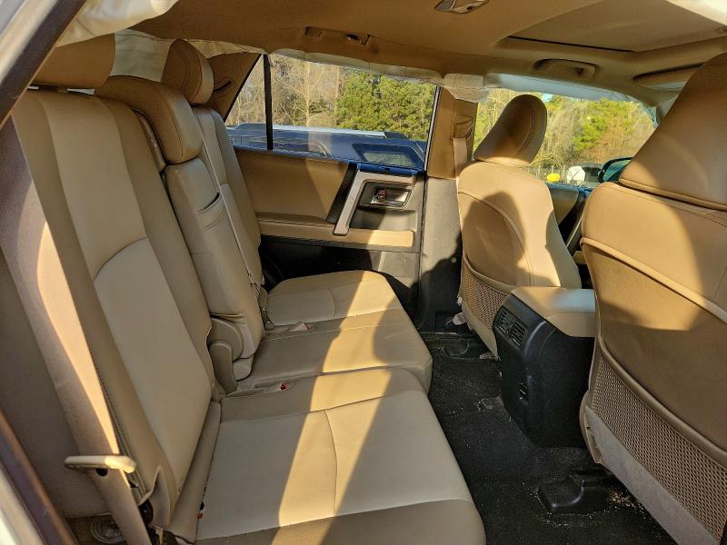 Фото 11 - TOYOTA 4RUNNER