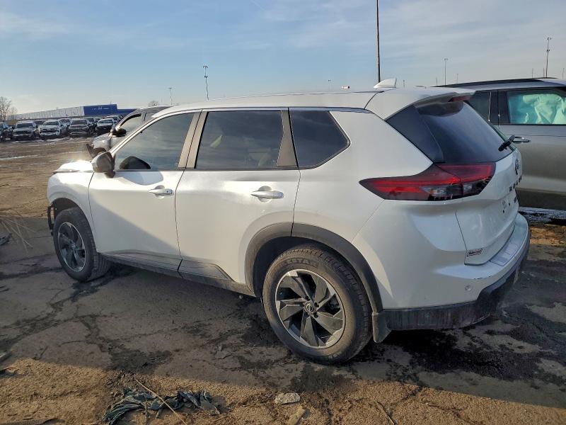 Фото 2 - NISSAN ROGUE