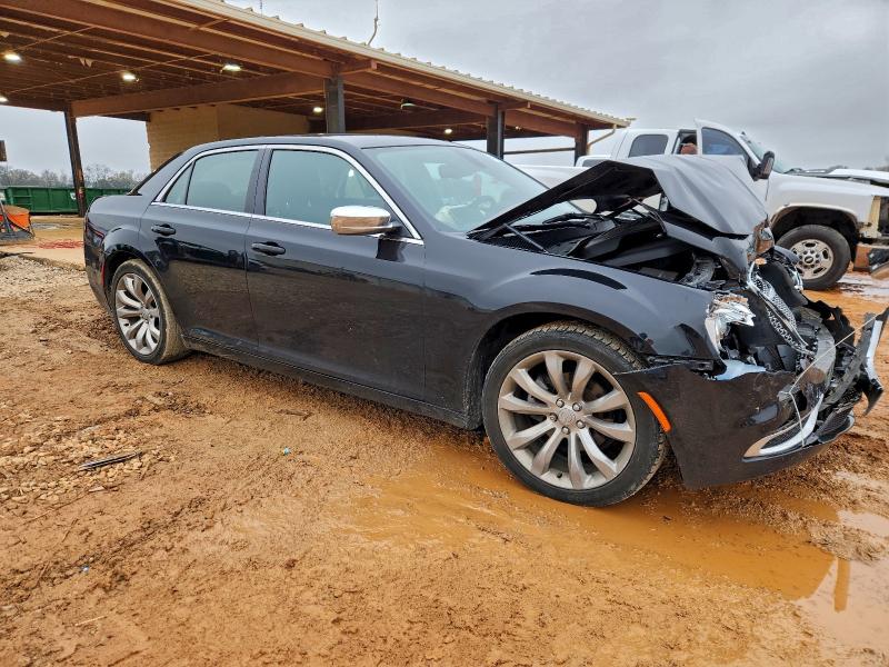 Фото 4 - CHRYSLER 300