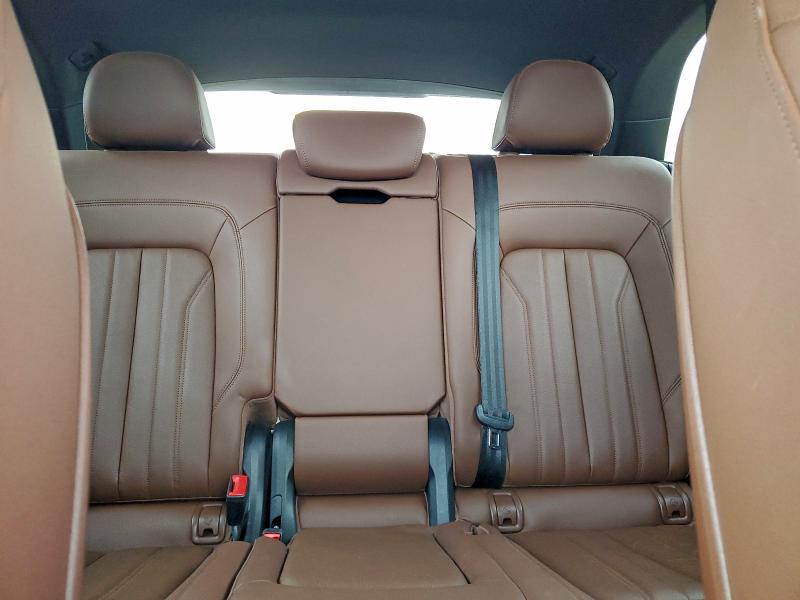 Фото 10 - AUDI Q5