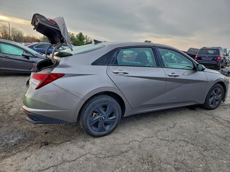 Фото 3 - HYUNDAI ELANTRA