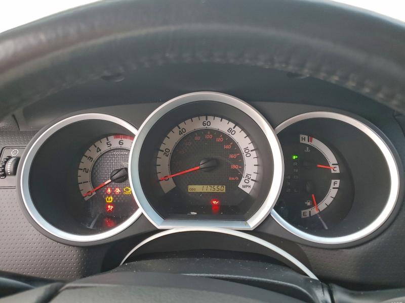 Фото 9 - TOYOTA TACOMA