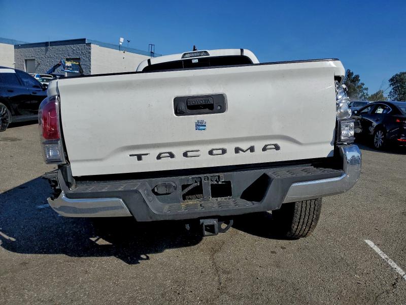 Фото 6 - TOYOTA TACOMA