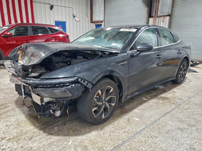 Фото 1 - HYUNDAI SONATA