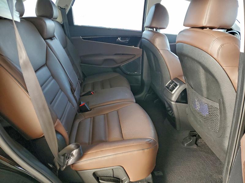 Фото 11 - KIA SORENTO