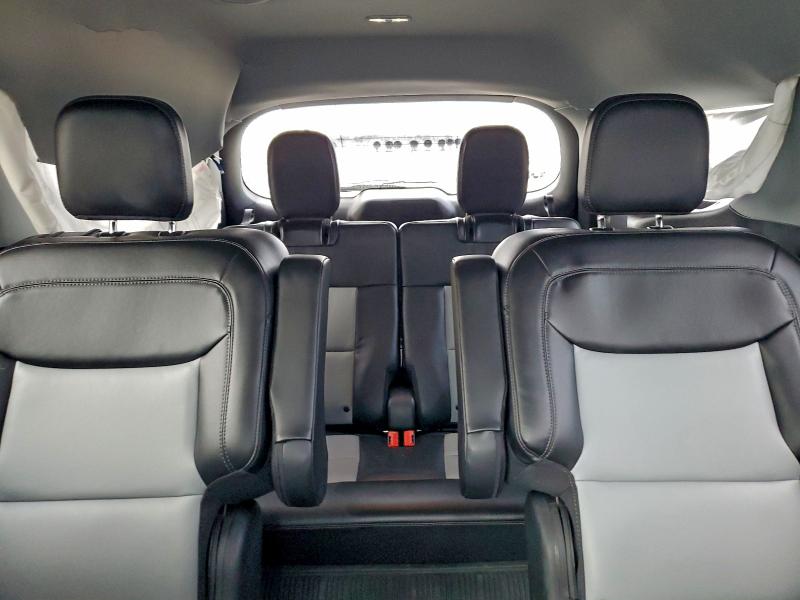 Фото 10 - FORD EXPLORER