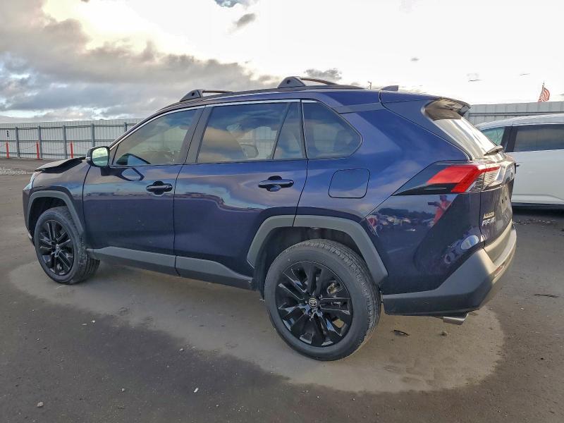 Фото 2 - TOYOTA RAV4