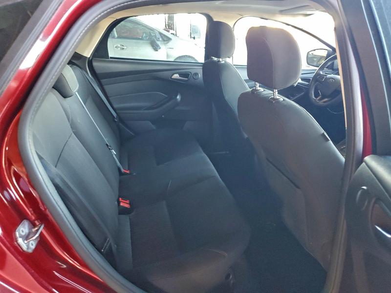 Фото 10 - FORD FOCUS