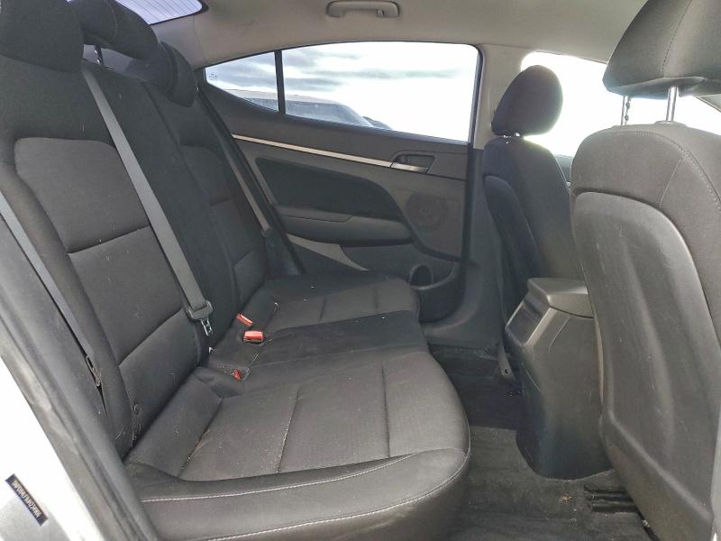 Фото 10 - HYUNDAI ELANTRA