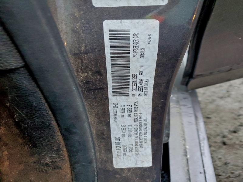 Фото 12 - CHRYSLER 200