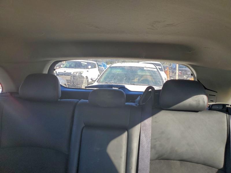 Фото 10 - MITSUBISHI OUTLANDER