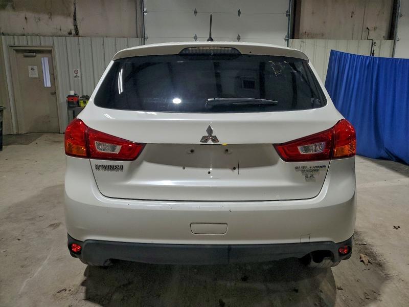 Фото 6 - MITSUBISHI OUTLANDER