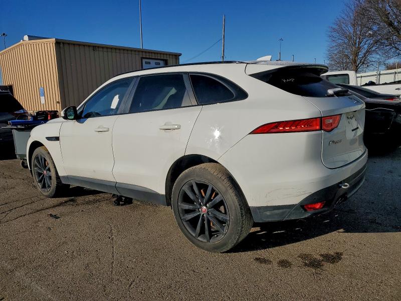 Фото 2 - JAGUAR F-PACE