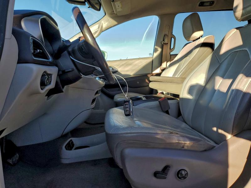 CHRYSLER PACIFICA 2017 VIN 2C4RC1BG9HR527082