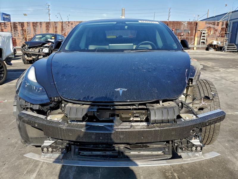 Фото 5 - TESLA MODEL 3