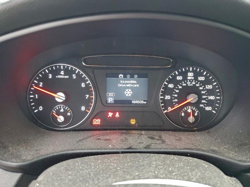 Фото 9 - KIA SORENTO