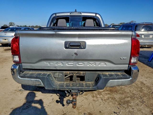 Фото 6 - TOYOTA TACOMA