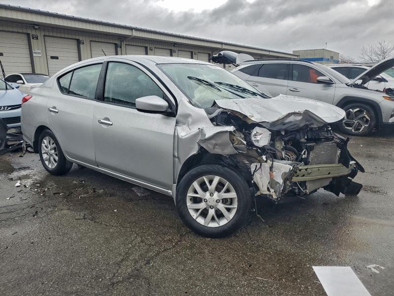 Фото 4 - NISSAN VERSA