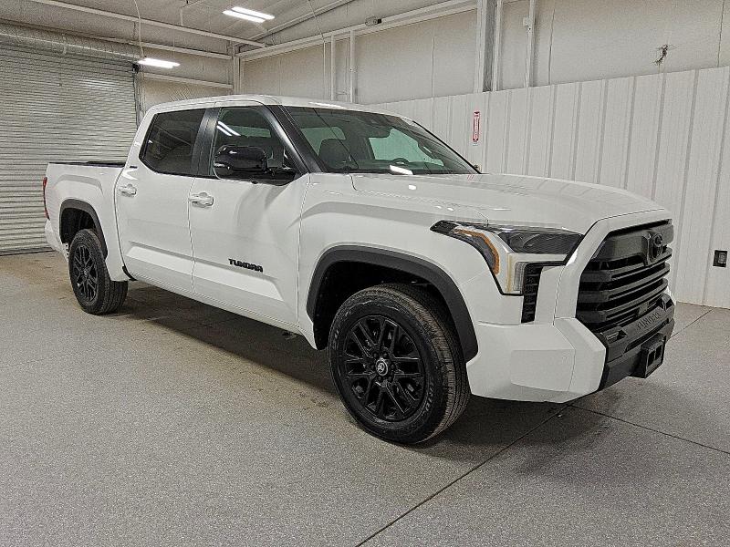 Фото 4 - TOYOTA TUNDRA