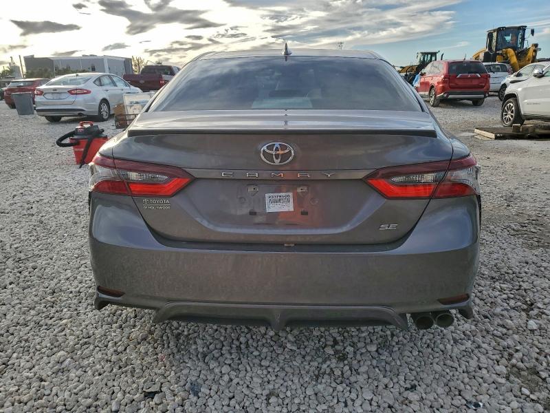 Фото 6 - TOYOTA CAMRY