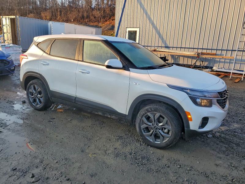 Фото 4 - KIA SELTOS