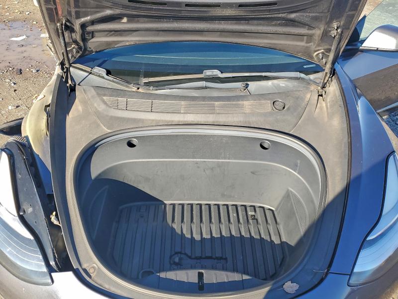 Фото 11 - TESLA MODEL 3