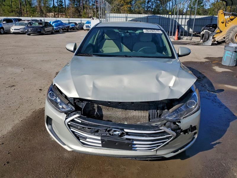 Фото 11 - HYUNDAI ELANTRA