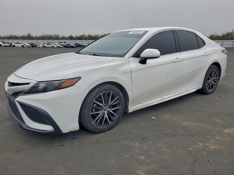 Фото 1 - TOYOTA CAMRY