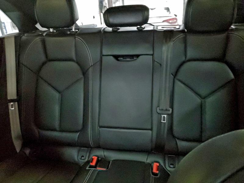 Фото 10 - PORSCHE MACAN