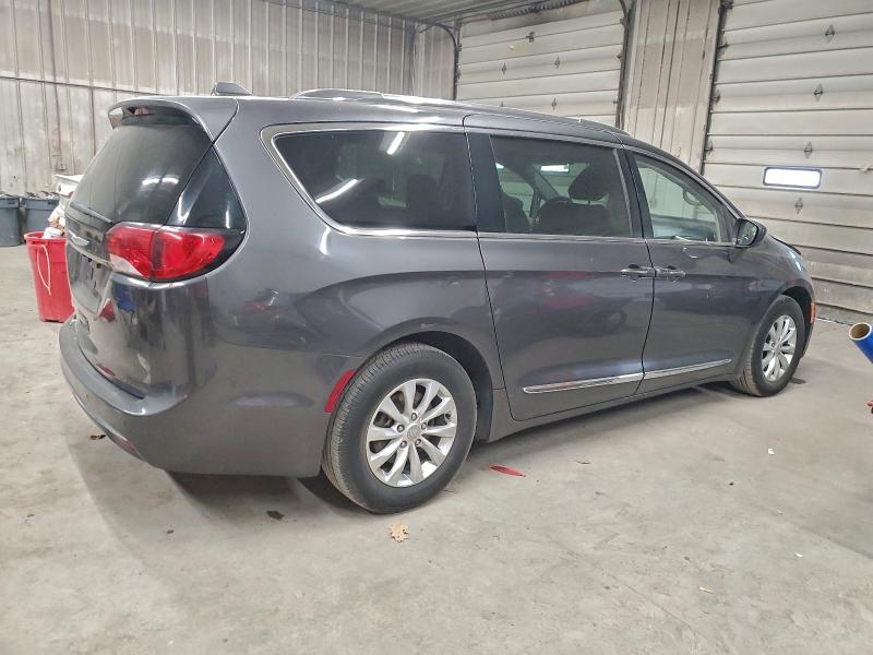 Фото 3 - CHRYSLER PACIFICA