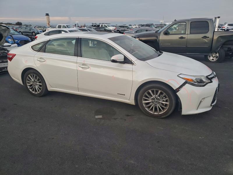 Фото 4 - TOYOTA AVALON