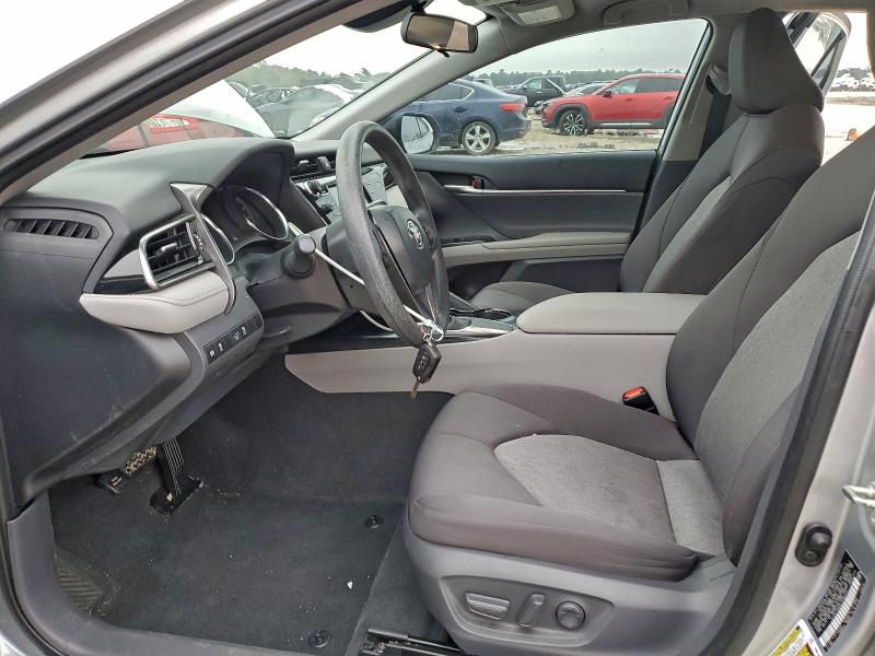 Фото 7 - TOYOTA CAMRY