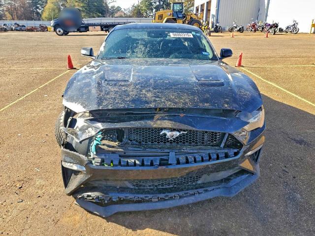 Фото 5 - FORD MUSTANG