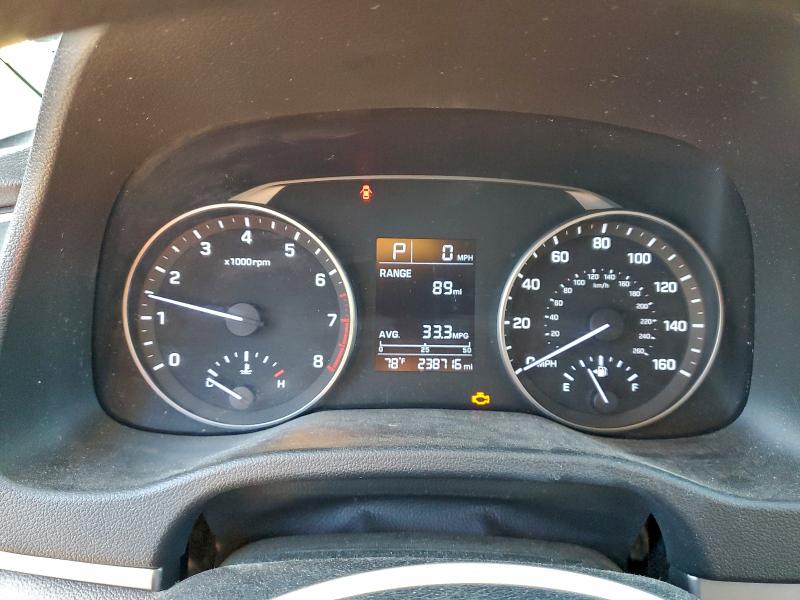 Фото 9 - HYUNDAI ELANTRA