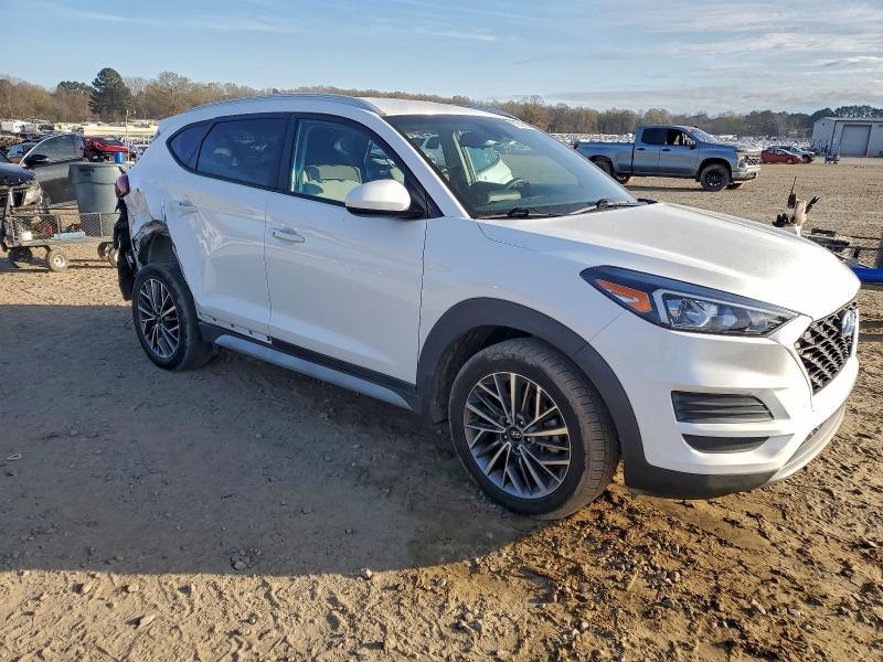 Фото 4 - HYUNDAI TUCSON