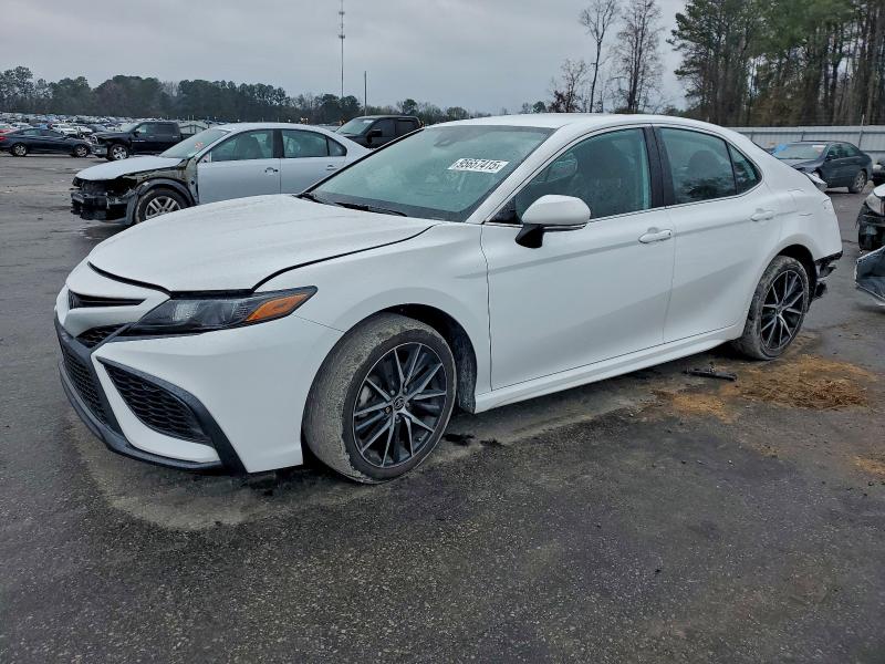 Фото 1 - TOYOTA CAMRY