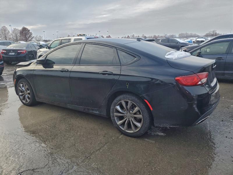 Фото 2 - CHRYSLER 200