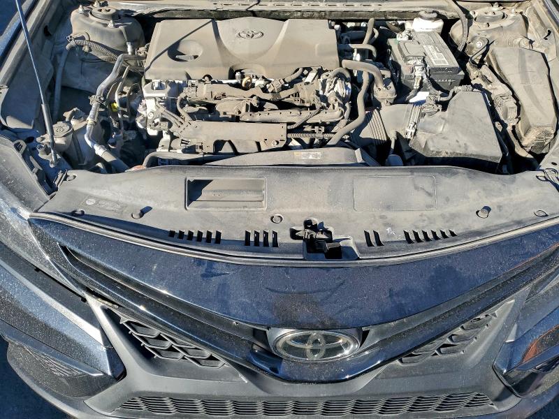 Фото 11 - TOYOTA CAMRY