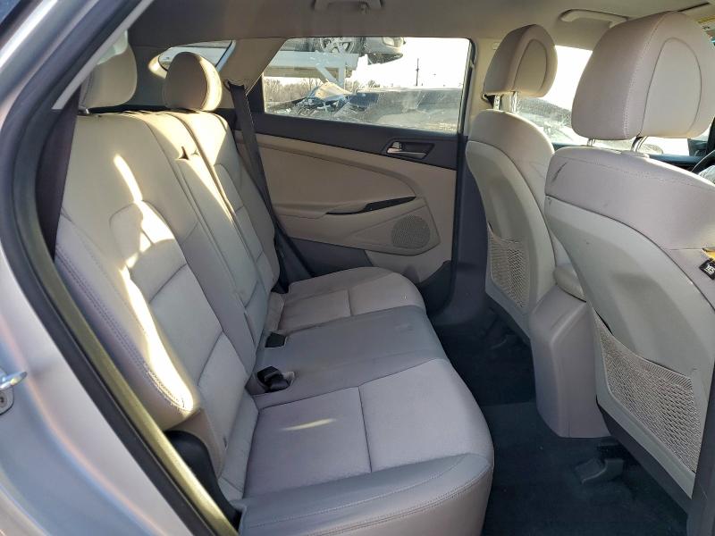 Фото 11 - HYUNDAI TUCSON