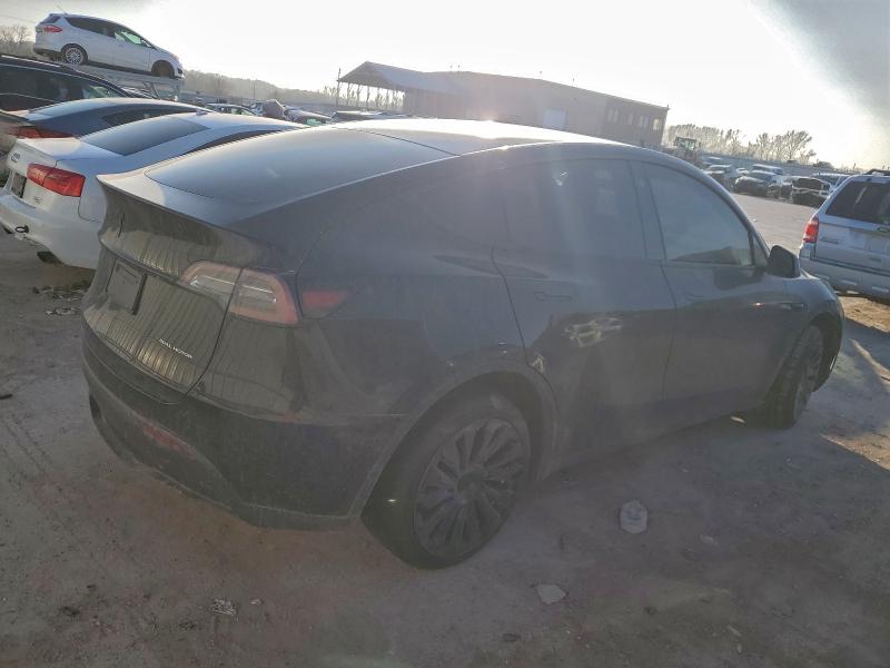 Фото 3 - TESLA MODEL Y