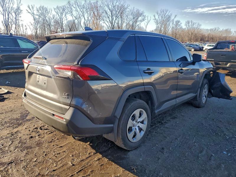 Фото 3 - TOYOTA RAV4